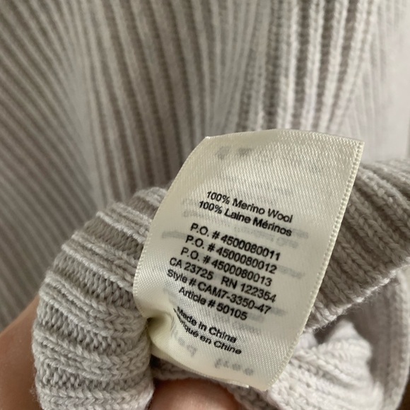 Wilfred 100% Merino Wool Light Gray Turtleneck Sweater - Picture 5 of 5